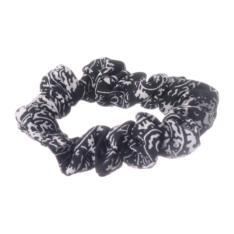 A set of hair scrunchies for women, 2 patterned pieces, white*black