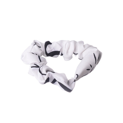 A set of hair scrunchies for women, 2 pieces, engraved with letters, black*white