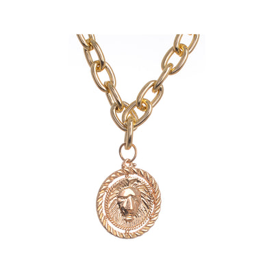 Two-layer chain intertwined with a lion's head circular ring pendant