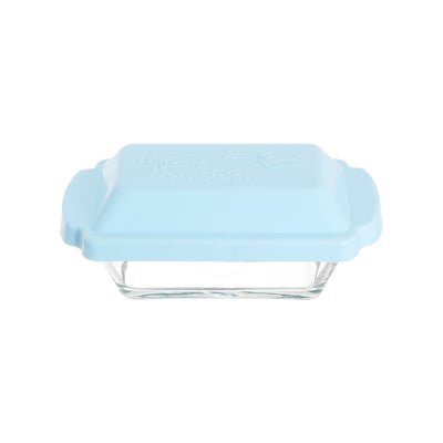 A small rectangular glass bowl with a plastic lid, 10.5*7.5 cm