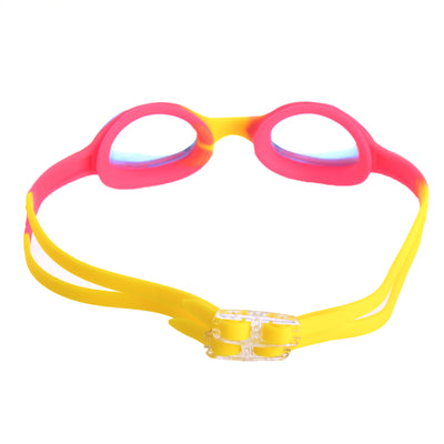 Children's swimming goggles with a case from Speedo