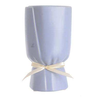 Ceramic vase shaped like a medium bow bouquet