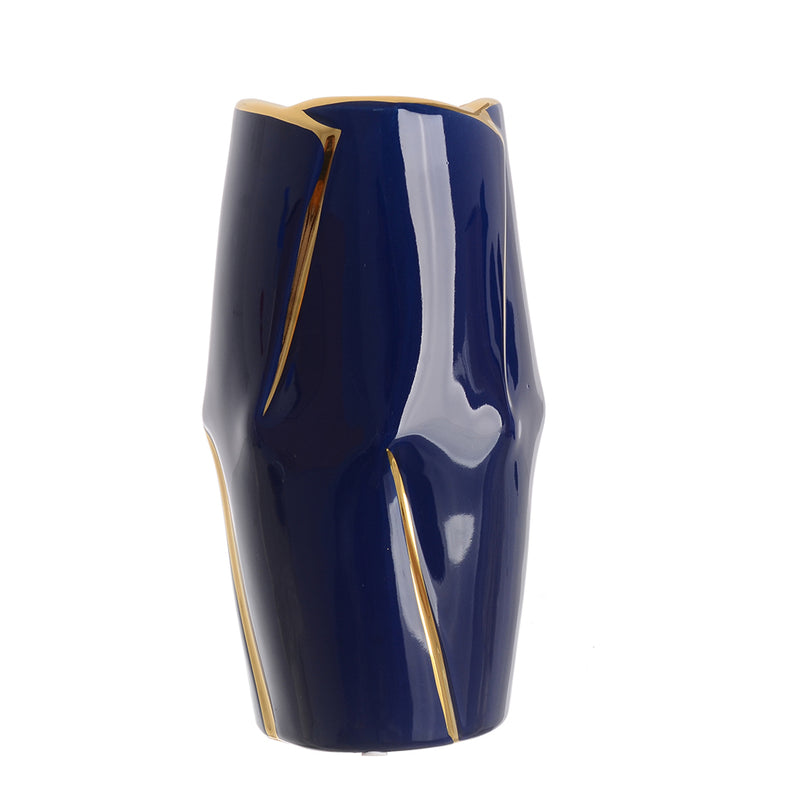 Ceramic vase with large golden lines