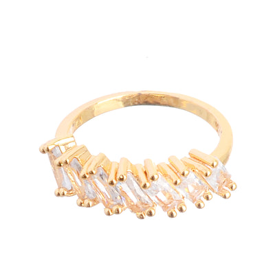 Classic ring with zigzag-shaped studs made of zircon of various sizes