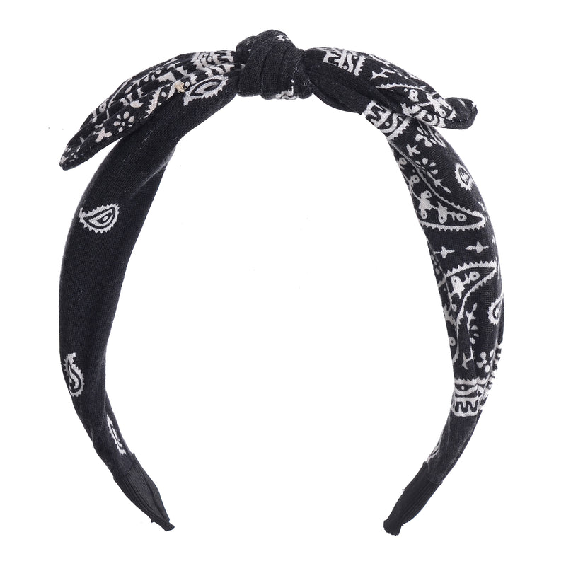 A bow-shaped headband for women, patterned