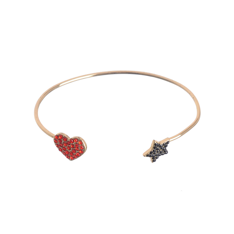 Heart-shaped bracelet decorated with open zircon stones in gold color