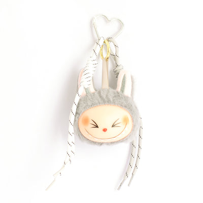 ميدالية لابوبو  تعليقة كميدالية زينة للشنط