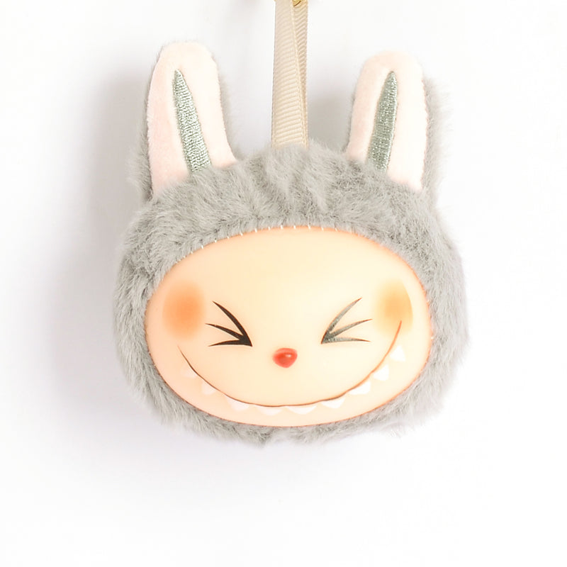 ميدالية لابوبو  تعليقة كميدالية زينة للشنط