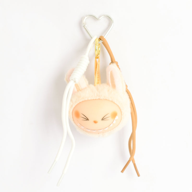 ميدالية لابوبو  تعليقة كميدالية زينة للشنط