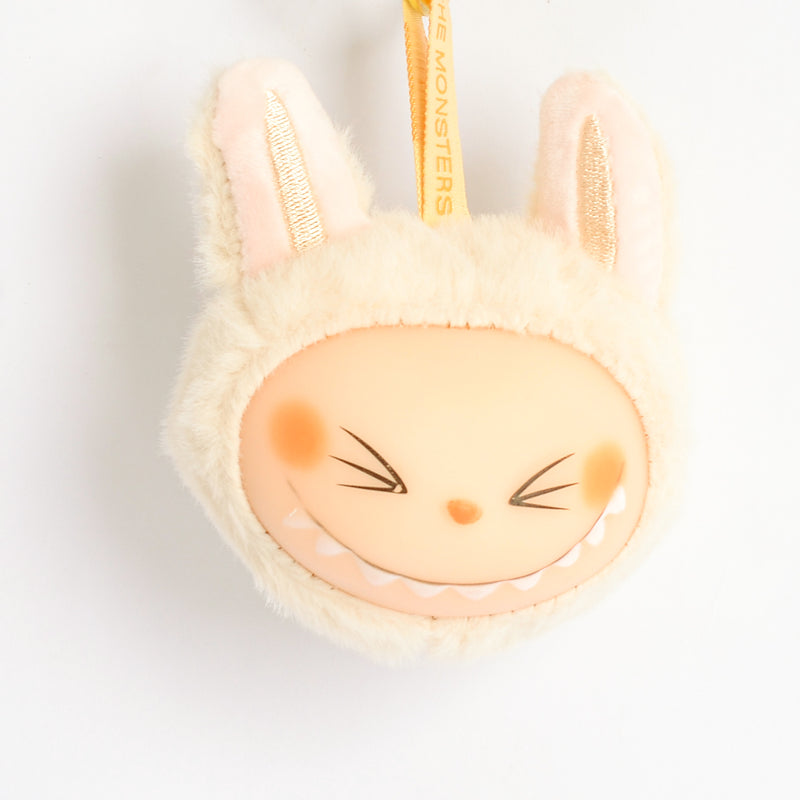 ميدالية لابوبو  تعليقة كميدالية زينة للشنط