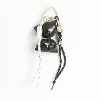 ميدالية فيونكة تعليقة كميدالية زينة للشنط