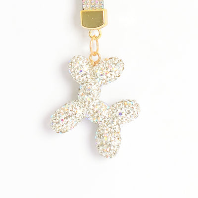 ميدالية و سلسلة مفاتيح ودلايه شنطة يد بتصميم كلب بأحجار الراين