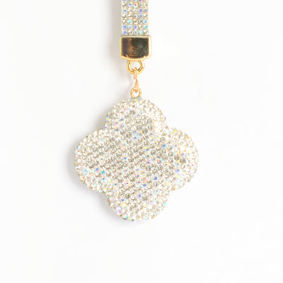 ميدالية و سلسلة مفاتيح ودلايه شنطة يد على شكل زهرة رباعية بأحجار الراين