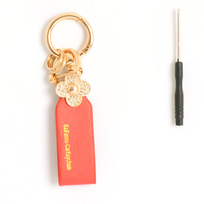 ميدالية و سلسلة مفاتيح ودلايه شنطة يد على شكل زهرة مرصعة بفصوص الزركون