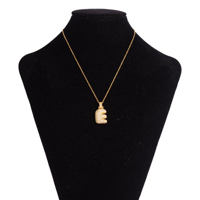 سلسلة رفيعة بدلاية أشكال حروف مرصع بفصوص الزركون ملونة باللون الذهبي