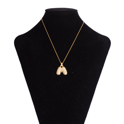 سلسلة رفيعة بدلاية أشكال حروف مرصع بفصوص الزركون ملونة باللون الذهبي