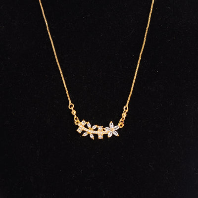 سلسلة بدلاية ورد مرصعة بفصوص الزركون لون ذهبي