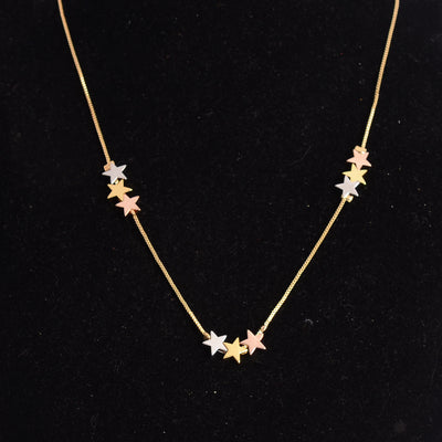 سلسلة عصرية مرصعة بنجوم ملونة لون ذهبي