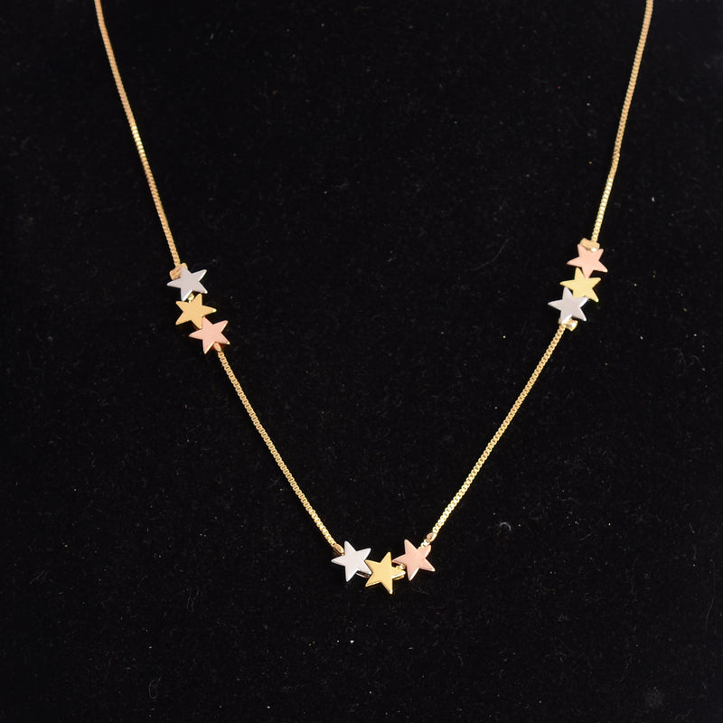 سلسلة عصرية مرصعة بنجوم ملونة لون ذهبي