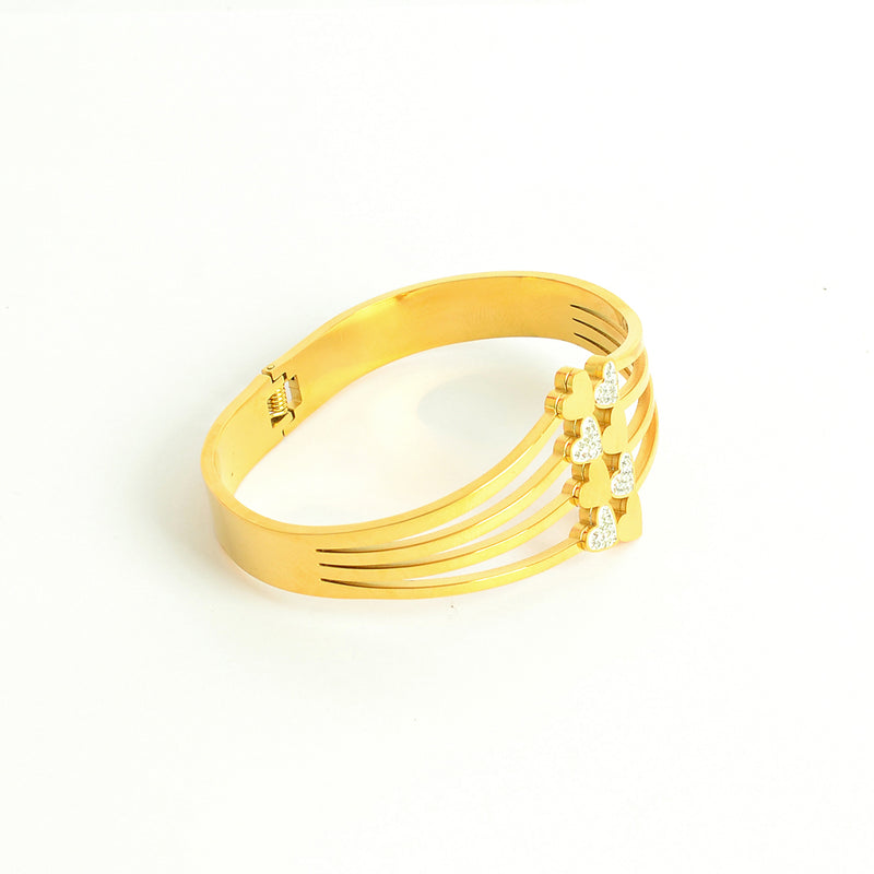 سوار يد خطوط مع تصميم قلوب لون ذهبي