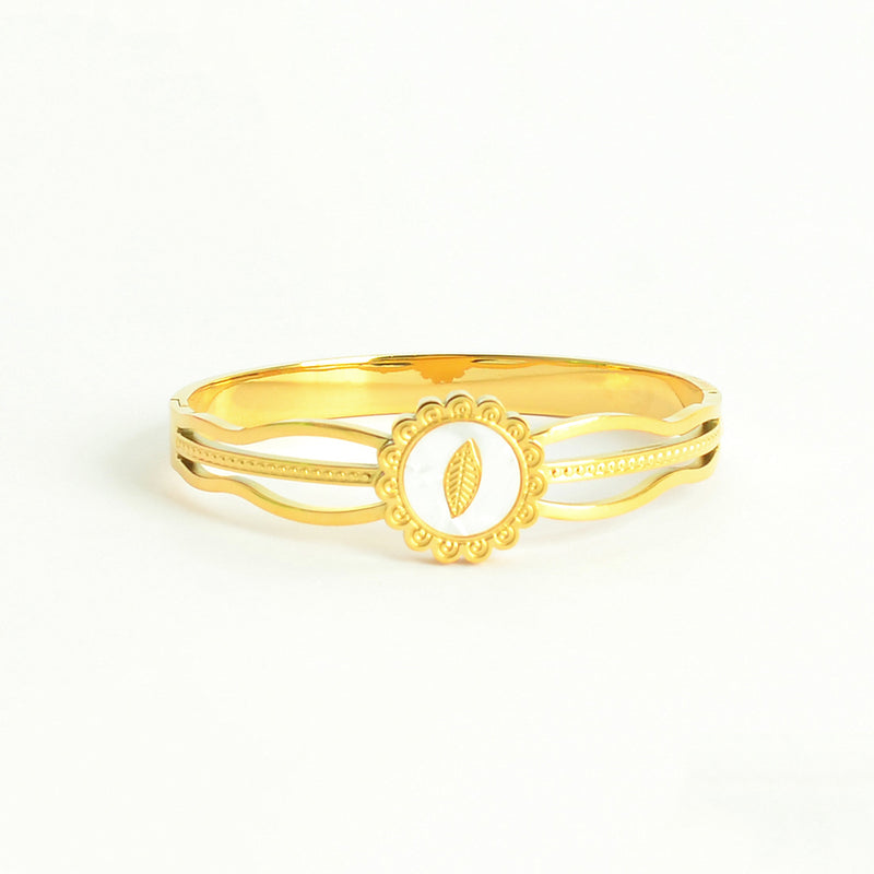 سوار يد صلب مع تصميم دائرة وردة بيضاء بشكل رخامي لون ذهبي