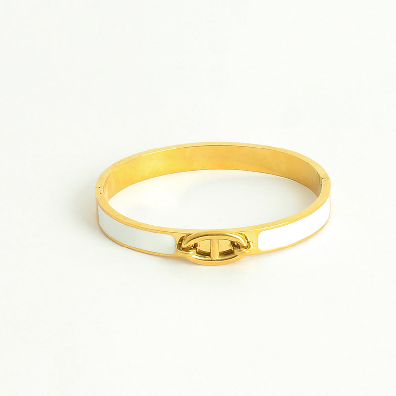 سوار يد صلب مع زخرفة فالمنتصف بيضاوية بارزة