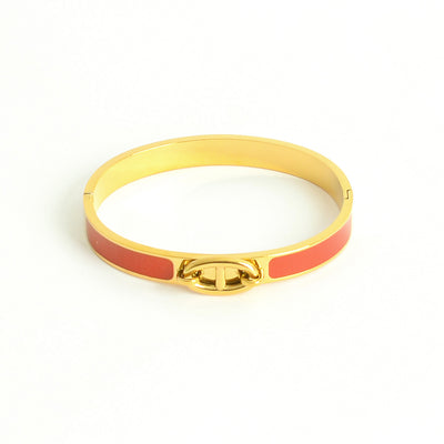 سوار يد صلب مع زخرفة فالمنتصف بيضاوية بارزة