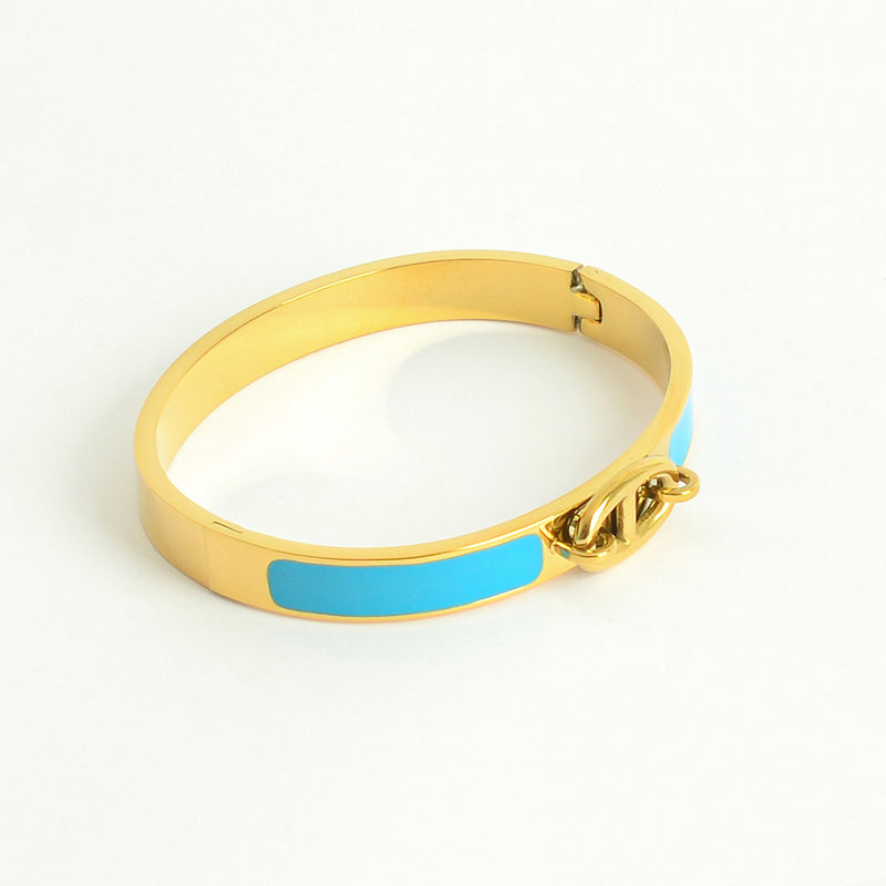 سوار يد صلب مع زخرفة فالمنتصف بيضاوية بارزة