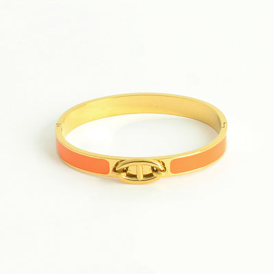 سوار يد صلب مع زخرفة فالمنتصف بيضاوية بارزة