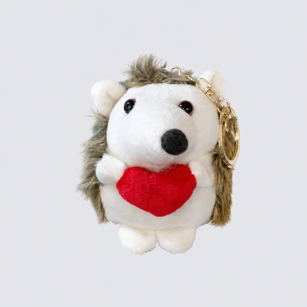 ميدالية فرو على شكل قنفذ صغير