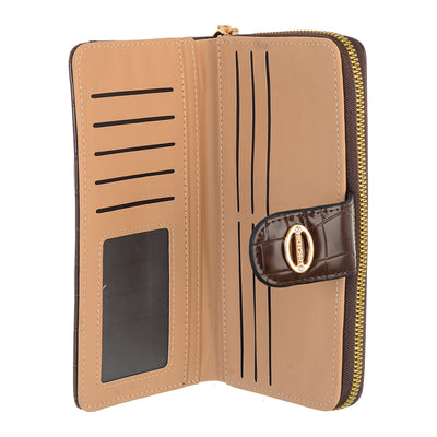 Leather wallet with elegant design