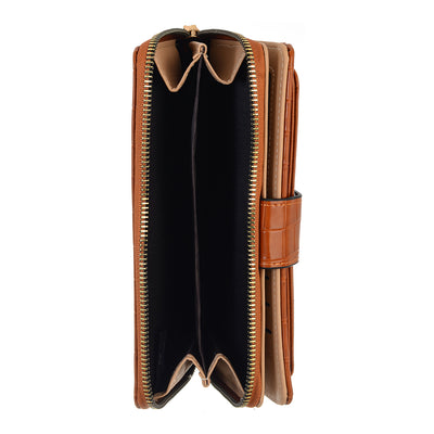 Leather wallet with elegant design