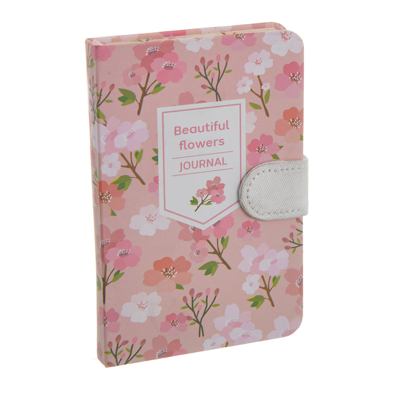 A5 notebook with magnetic lock