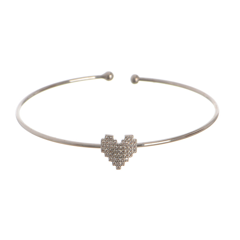 A set of 3-piece heart-shaped open bracelets