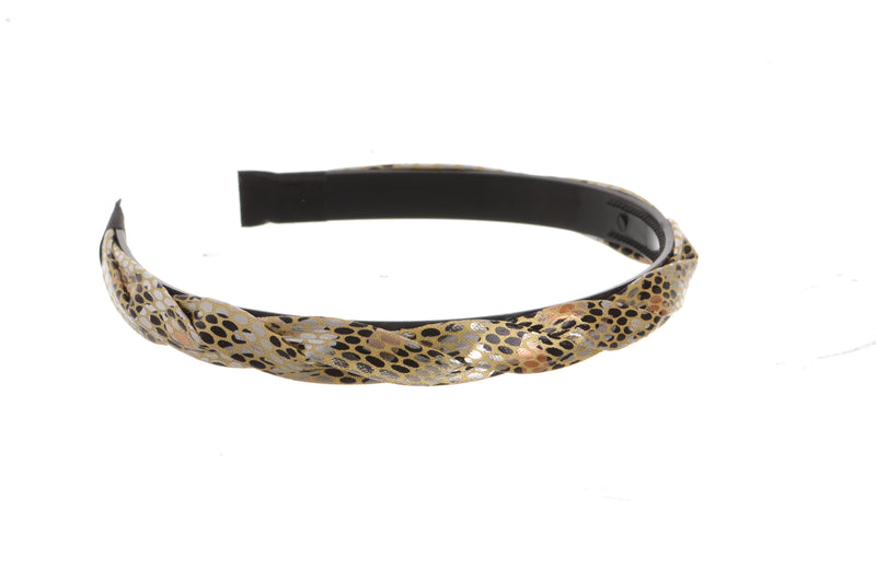 Collar buckle with black and silver dots