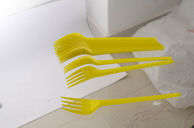 Set of colorful plastic forks 12×1